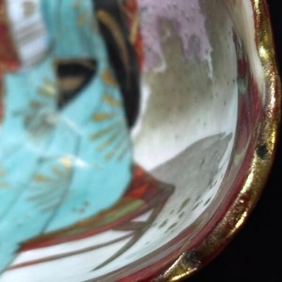 Japanese Hand-Painted Porcelain Drainer Bowl – Figural & Gilt, Pierced Fruit Str - Picture 8 of 10